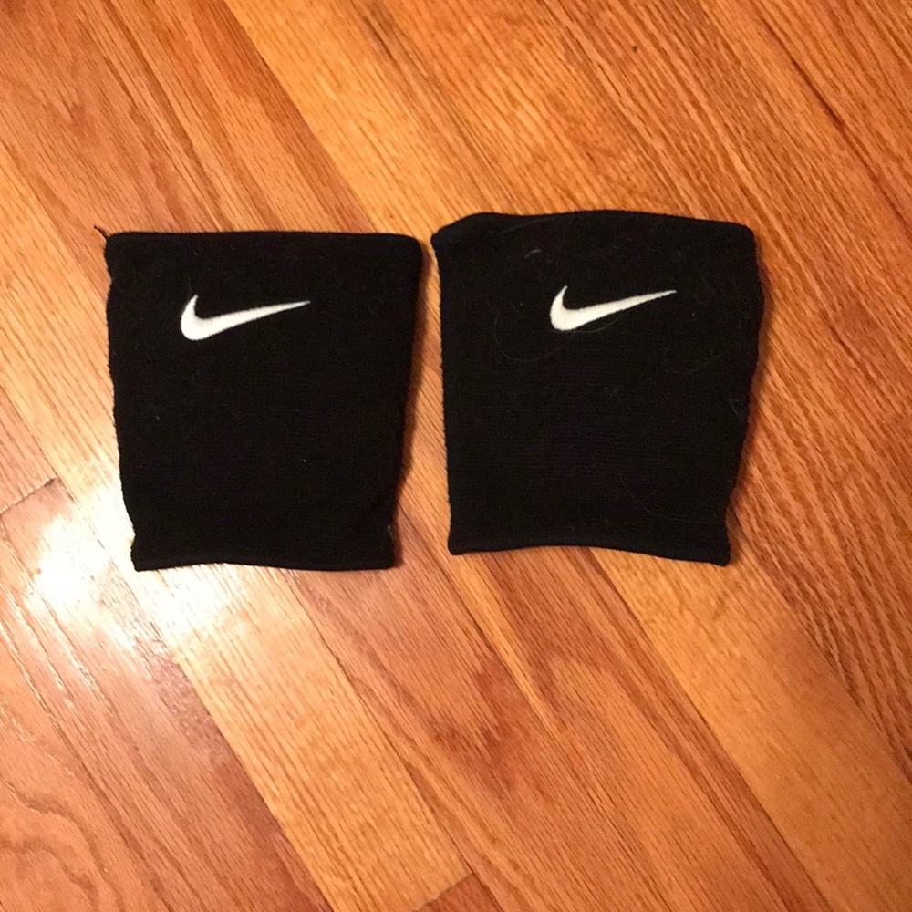 Knee pads